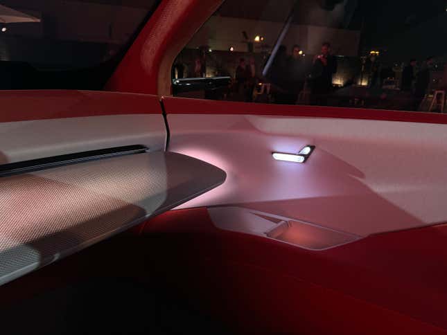 Dashboard and door panel of the BMW Vision Neue Klasse X concept