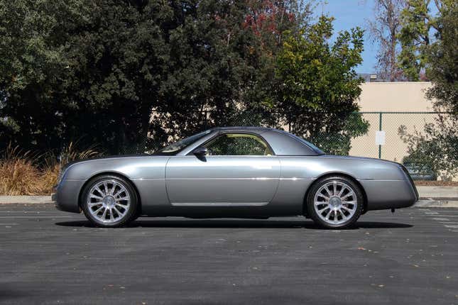 Image for article titled This 2004 Lincoln Mark X Concept Is Your Chance To Bid On Great Automotive History