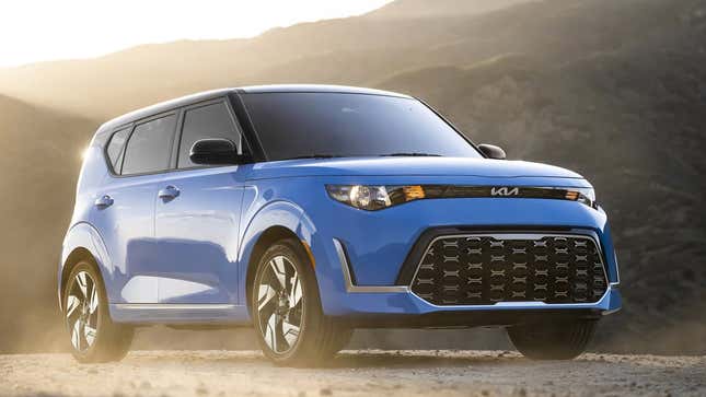 Una foto de un Kia Soul azul. 