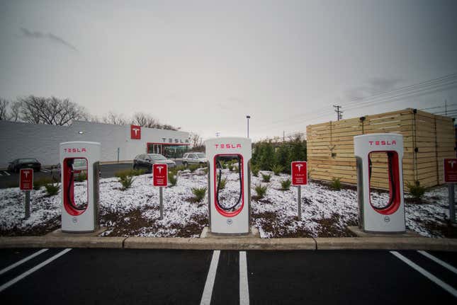 Image for article titled Tesla chargers booted off the New Jersey Turnpike — and Musk cries 'corruption'