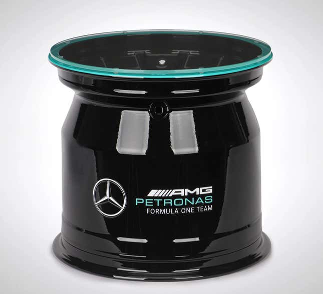 Mercedes-AMG Petronas F1 Team 2023 Tabla de llanta de rueda delantera