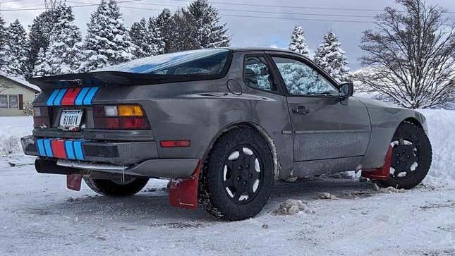 Image de l'article intitulé Mitsubishi Delica Space Gear, SCCA BMW Z3, 3UZ Porsche 944&amp;#xa0;: les voitures les plus géniales que j’ai trouvées à vendre en ligne