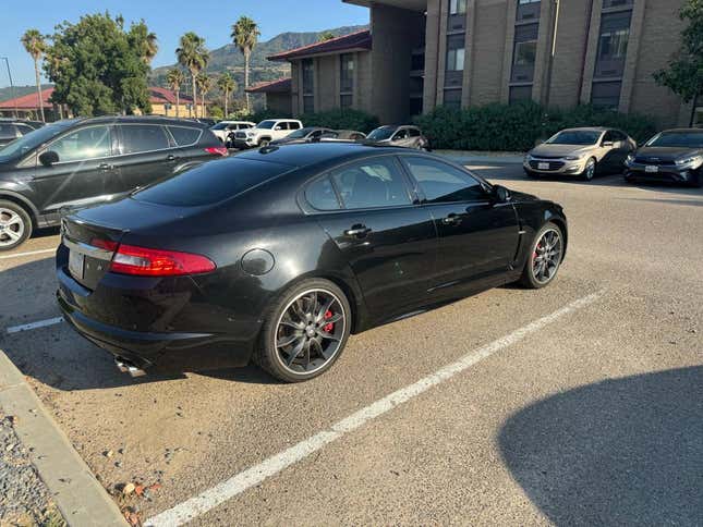 Image for article titled At $12,500, Is This 2011 Jaguar XFR A Roaring Good Deal?