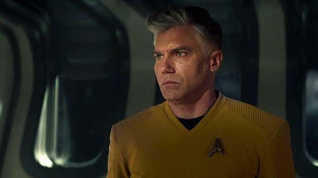 Image for article titled Strange New Worlds' Captain vs. Captain Scene Is Star Trek's New Gold Standard