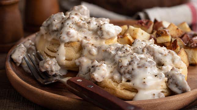 biscuits and gravy with potatoes