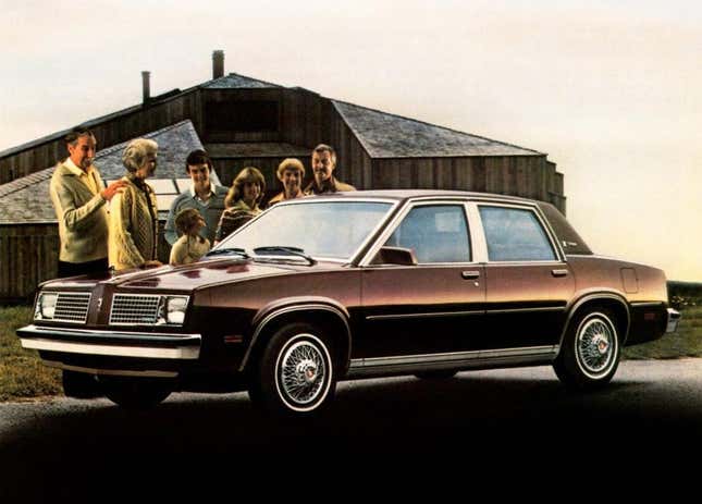 1983 Oldsmobile Omega Sedán