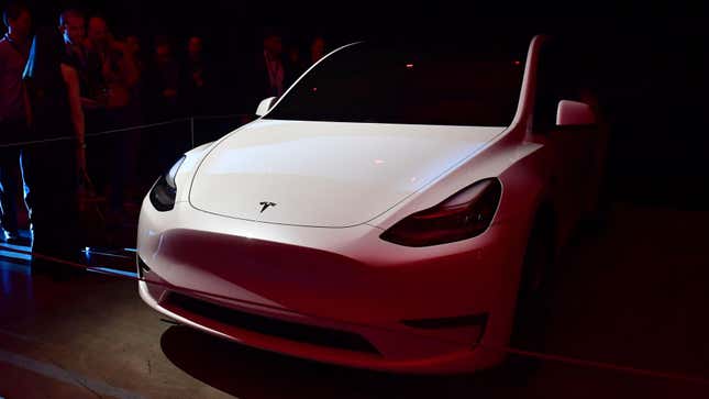 Image for article titled Consumer Reports Renews Its Low-Key Battle With Tesla