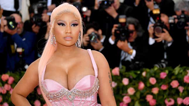 Image for article titled Nicki Minaj Sues Internet Gossip Nosey Heaux for Calling Her a 'Cokehead'