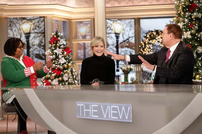 THE VIEW- (ABC/Lou Rocco)WHOOPI GOLDBERG, SARA HAINES, PENN &amp; TELLER