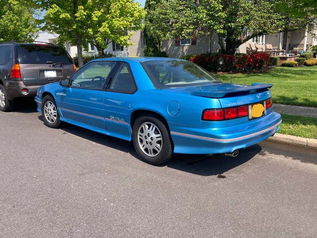 Image for article titled At $7,500, Could This 1993 Chevy Lumina Z34 Light Up Your Life?