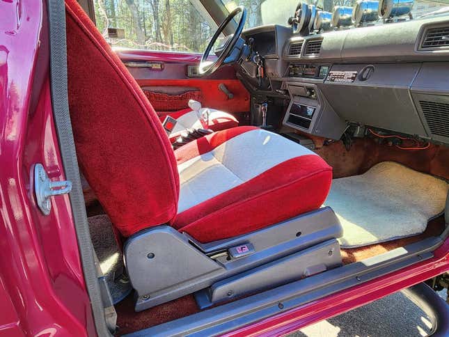 Image for article titled At $22,500, Is This Custom 1985 Toyota 4Runner A Front Runner?