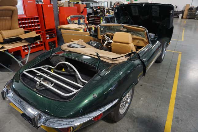 Image for article titled This Florida Company Is Modernizing Jaguar E-Types