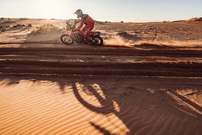 Image for article titled The Harrowing Beauty of the 2023 Dakar Rally