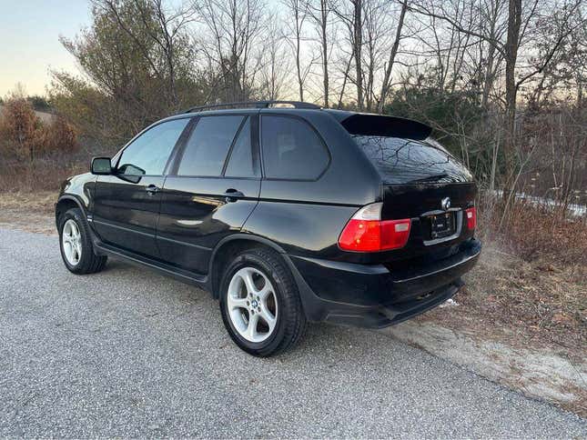 Image for article titled For $2,950, Does This 2001 BMW X5 Make a Mark?