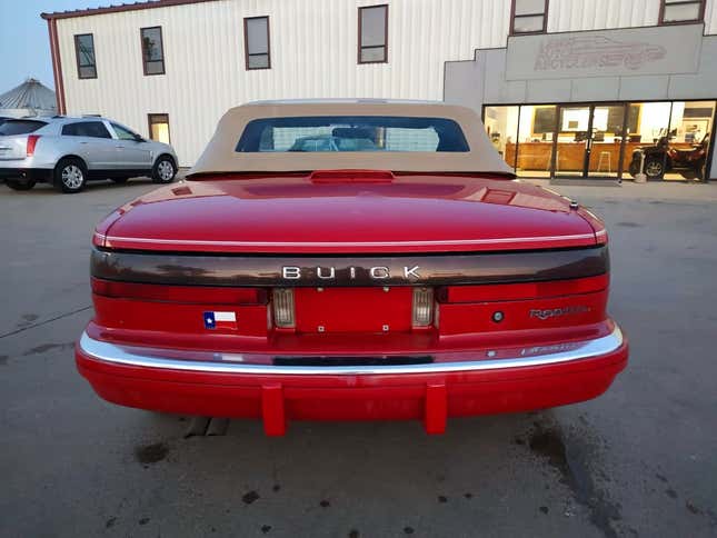 Image for article titled At $5,595, Does This 1990 Buick Reatta Float Your Boat?