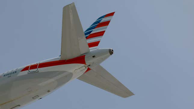 La cola de un avión de American Airlines