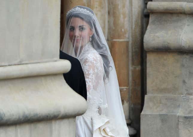 Image for article titled Shocking Evidence: Are Will & Kate Conspiring to Take the French Throne?