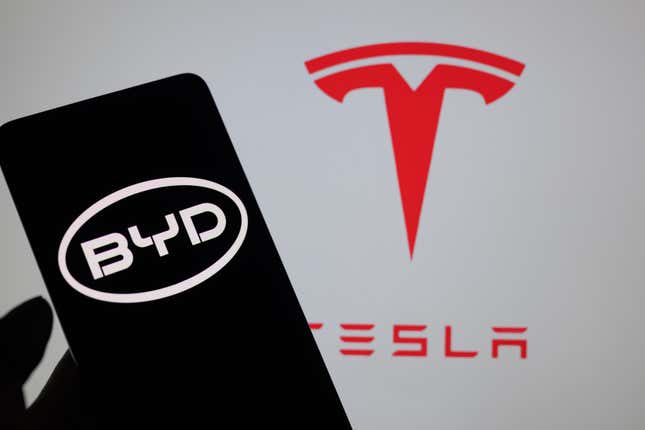 Imagen para el artículo titulado Las acciones de Tesla se desploman. La culpa es de BYD