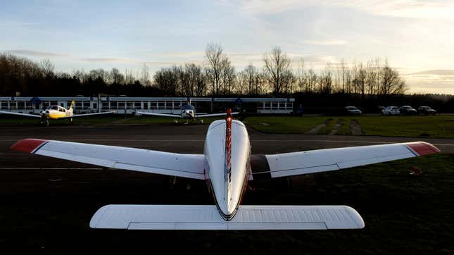 Image for article titled Small Planes Responsible For 14,000 Times More Lead Pollution Than Reported by UK Agency: Study