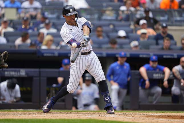 Giancarlo Stanton Showing Up at Right Time for Yankees
