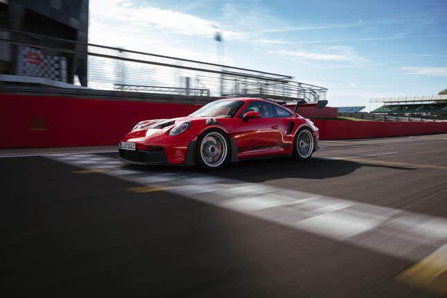 Image for article titled Every Ridiculous High-Tech Feature on the 2023 Porsche 911 GT3 RS