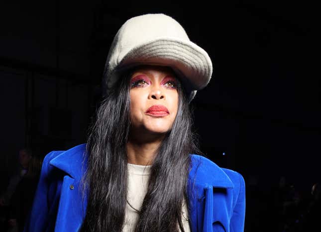 Image for article titled Erykah Badu Reveals the Secret Behind Her ‘Mystical Powers’ in the Bedroom