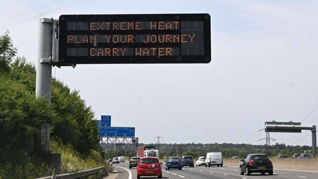 Image for article titled U.K. Heat Wave &#39;Melts&#39; Runway at Royal Air Force Airport: Report