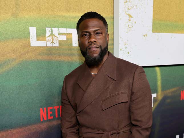 Bild für Artikel mit dem Titel Kevin Hart erklärt urkomisches virales Clubvideo mit Latto und Usher: „Ich war bereit, meinen Arsch nach Hause zu nehmen“