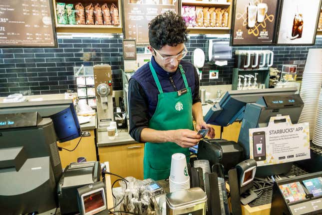 Image for article titled Starbucks is suddenly discounting coffee left and right to win back inflation-weary consumers