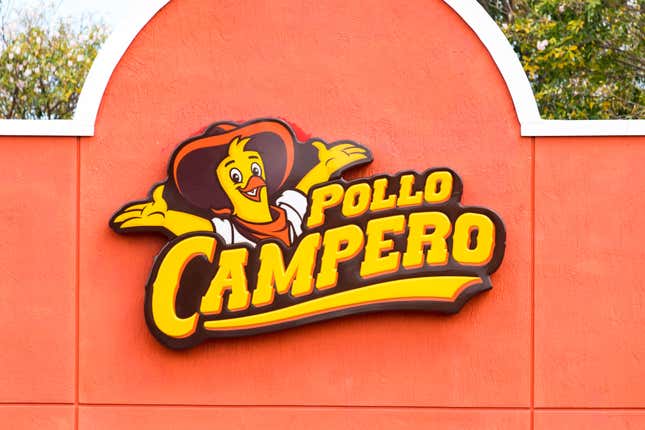 Une pancarte Pollo Campero dans un restaurant de Miami City.