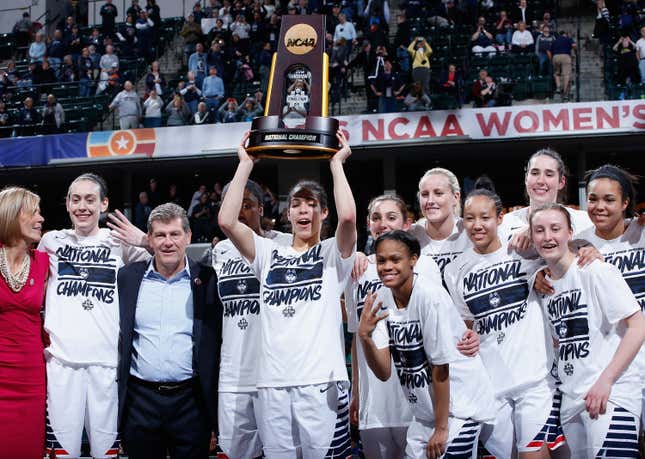 Image for article titled 15 most memorable women's March Madness moments