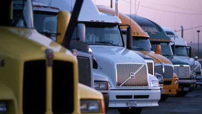 Image for article titled EPA to Toughen Heavy Truck Emissions Standards for First Time in Decades