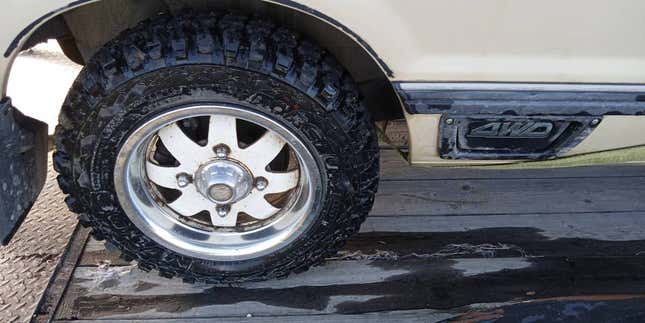 Image for article titled At $2,999, Does This 1982 Subaru Mean It’s Brat Winter Too?