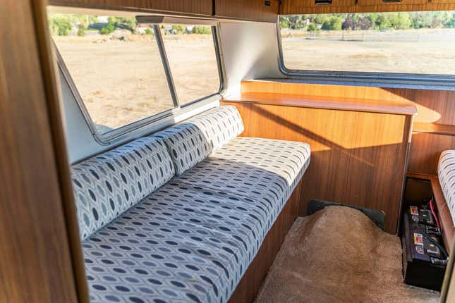 Image for article titled This Gorgeous RV Combines Vintage Looks With Modern Duramax Power