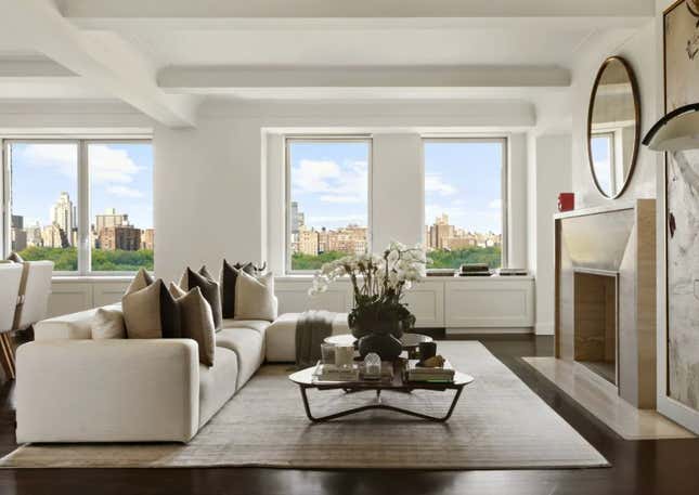 Image for article titled A Look Inside Carmelo Anthony&#39;s Luxurious Manhattan Apartment, Now For Sale at This Eye-Watering Price