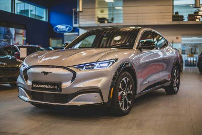 Image de l'article intitulé Les 7 meilleurs véhicules électriques pour les longs trajets