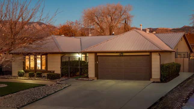 Imagen para el artículo titulado La casa de Walter White está a la venta por 4 millones de dólares