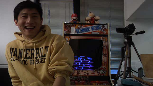 Record Holder Says "I'm Playing <em>Donkey Kong</em> So I Can Get Laid"