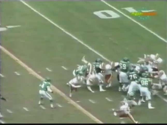 The Jets' New Special Teams Coach Once Got Doinked On The Head By A Botched Snap