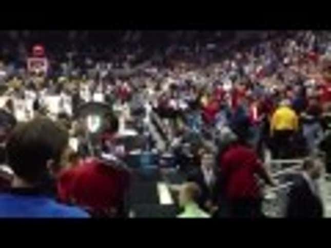 Here's Marshall Henderson Throwing A Temper Tantrum And Flipping Off The Crowd After Losing To La Salle