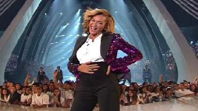 Beyoncé's 'I'm Pregnant' Dance, And Six Other VMA Moments Worth Watching