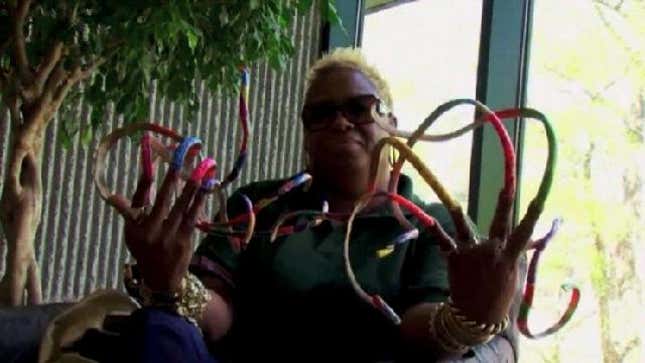 Lady With 24-Inch Fingernails Explains How She Wipes Her Butt