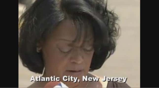 Cocktail Waitresses Sue Casino For Discrimination