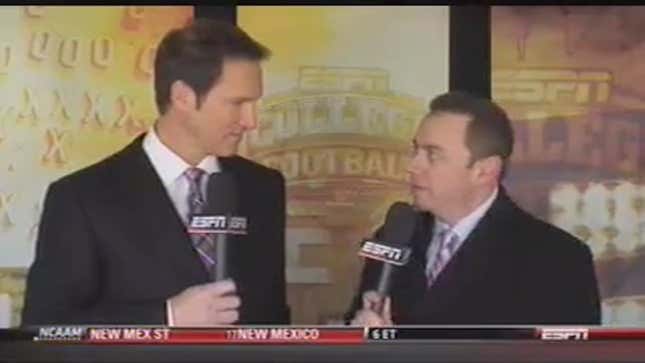 ESPN Bent Over Backwards Not To Say "Pistol" During The New Mexico Bowl, Then Said "Shotgun" During The Idaho Potato Bowl