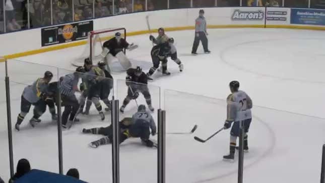 Minor-League Hockey Game Ends With Tremendous Goalie Fight