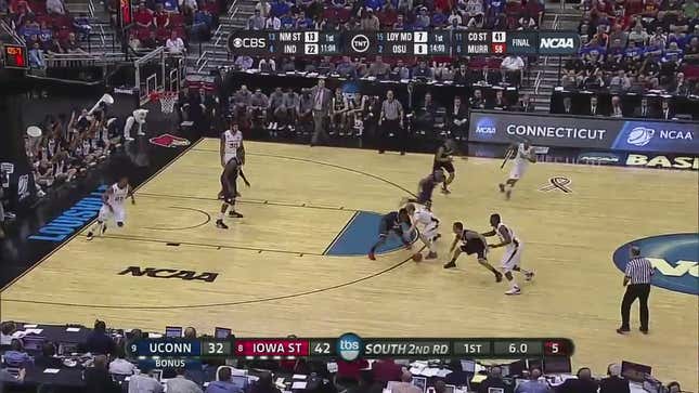 Roscoe Smith's Attempt At A Buzzer-Beater Was The Worst Since Roscoe Smith