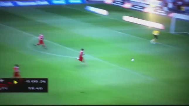Everything About This Ref-Getting-Leveled Video Is Amazing