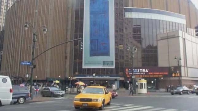 Caps Coach Calls MSG Facilities "Horrible," Is Correct