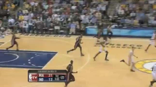 Dwyane Wade Threw A 90-Foot Alley-Oop To LeBron James Last Night