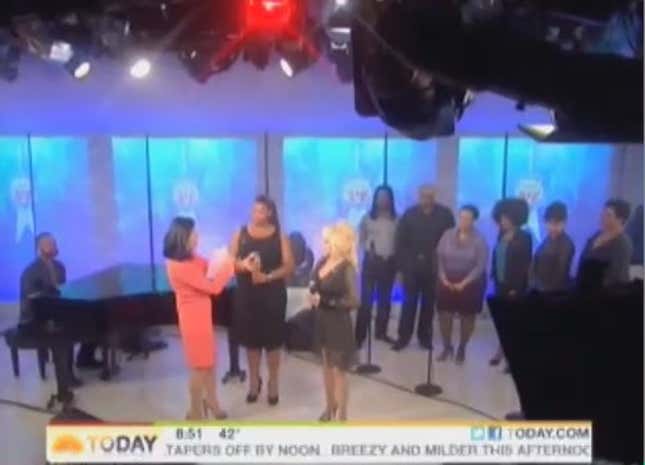 Watch Dolly Parton Rap as Queen Latifah Beat Boxes